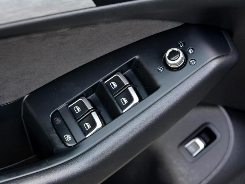 Audi Q5 3xS-Line Radar ACC Skóry Navi Bi-Xenon Ledy Alu19 El.klapa ASO 8R (2008-)