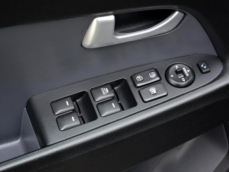 Kia Sportage 12.2012r AWD Xenon Ledy Navi 2XParktronic Kamera Skóry Park Assist III (2010-2015)