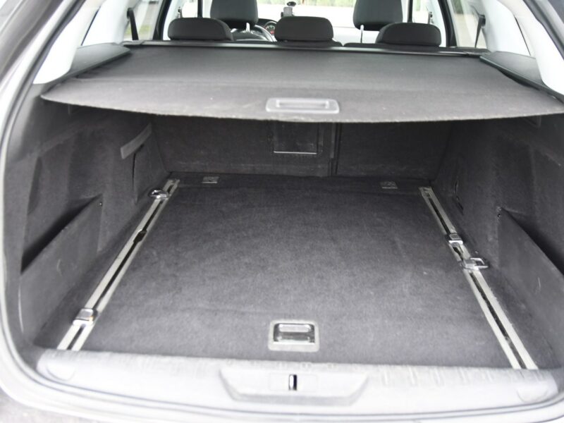 Peugeot 308 SW 1,6hdi DUDKI11 Panorama Dach.Navi.,Klimatr 2 str.Tempomat.kredyt.OKAZ III (2013-)