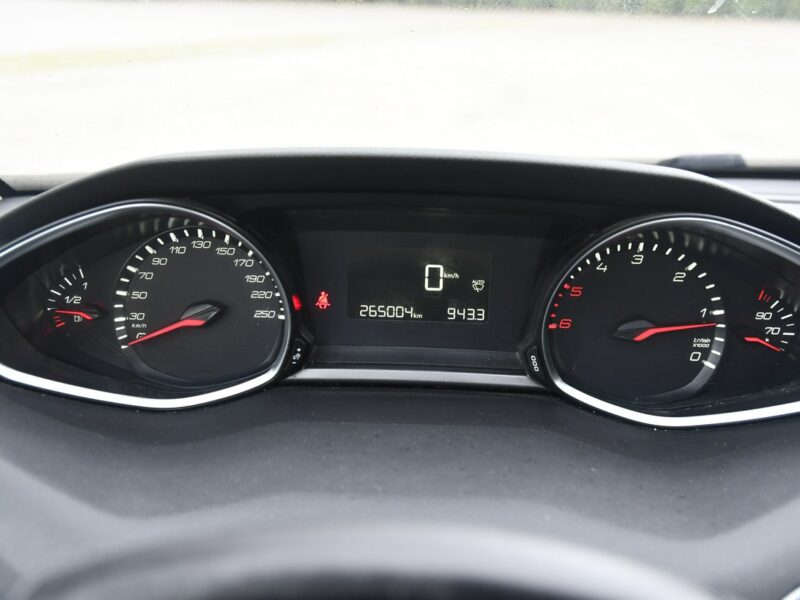 Peugeot 308 SW 1,6hdi DUDKI11 Panorama Dach.Navi.,Klimatr 2 str.Tempomat.kredyt.OKAZ III (2013-)