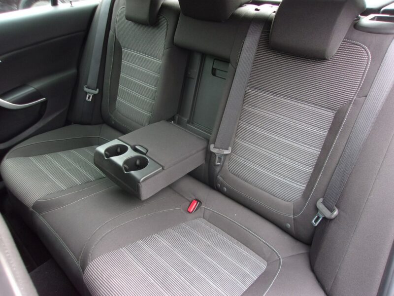 Opel Insignia Klimatronic 2-stref, Podgrz. fotele, 2 kpl. kół, Hatchback, Alu A (2008-2017)