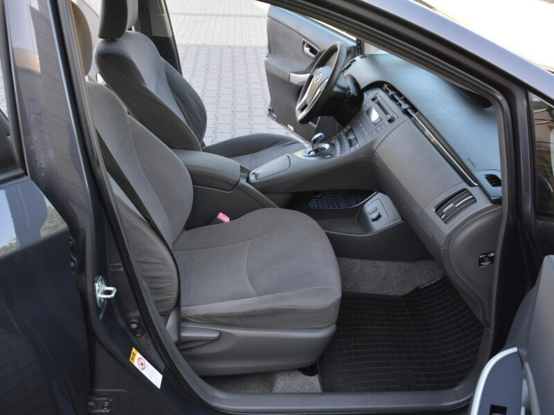 Toyota Prius 166 przebieg I-właściciel Klimatronic Head Up Keyless go z Niemiec IV (2009-)
