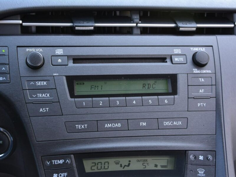 Toyota Prius 166 przebieg I-właściciel Klimatronic Head Up Keyless go z Niemiec IV (2009-)