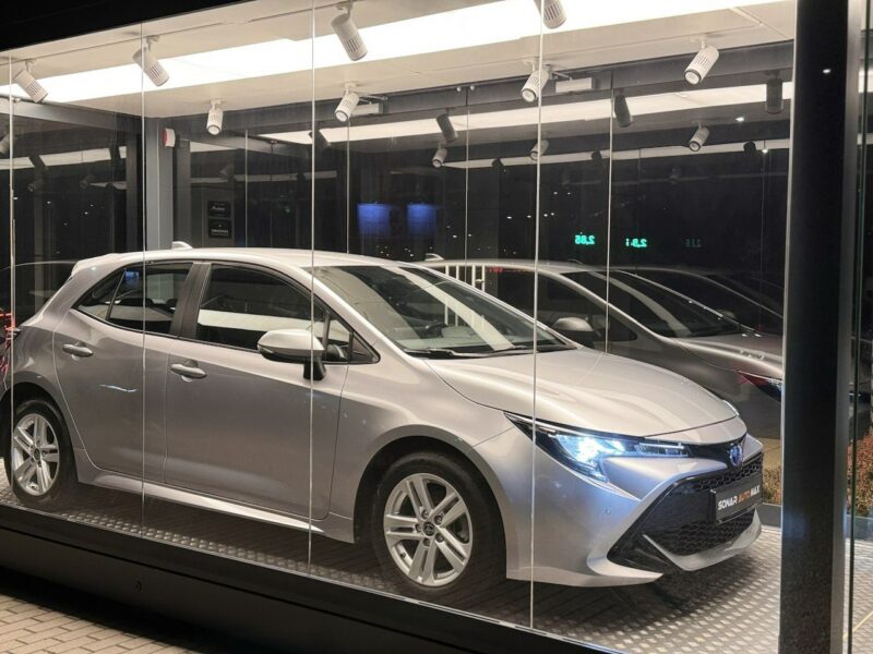 Toyota Corolla 1.8ElHybrid 90kw122ps Active,IIkmpl kół,serwis ASO,F-ra Vat 23% brutto E21 (2019-)