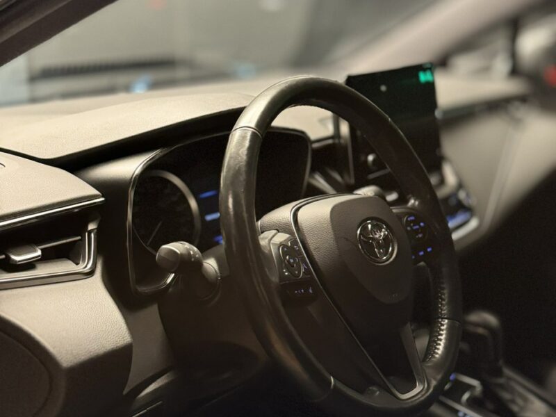 Toyota Corolla 1.8ElHybrid 90kw122ps Active,IIkmpl kół,serwis ASO,F-ra Vat 23% brutto E21 (2019-)