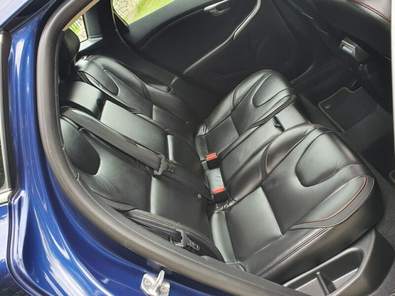 Volvo V40 2.0 D2 120KM # Ocean Race # NAVI # Xenon # Panorama # Skóra # IGŁA !!! II (2012-)