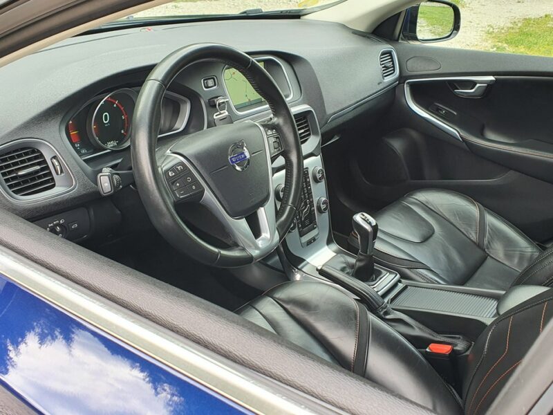 Volvo V40 2.0 D2 120KM # Ocean Race # NAVI # Xenon # Panorama # Skóra # IGŁA !!! II (2012-)