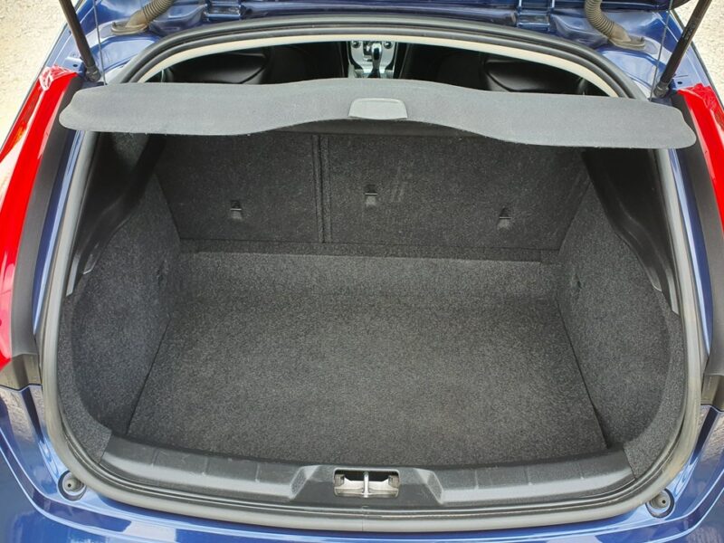 Volvo V40 2.0 D2 120KM # Ocean Race # NAVI # Xenon # Panorama # Skóra # IGŁA !!! II (2012-)