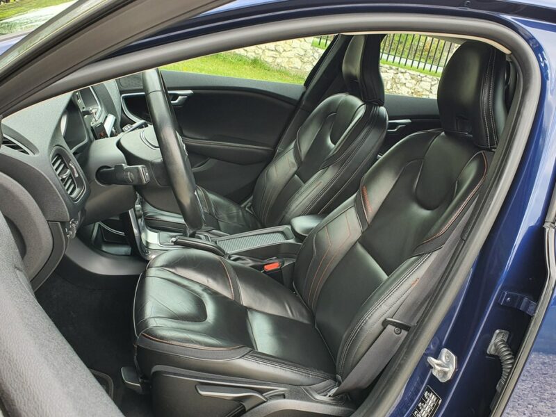 Volvo V40 2.0 D2 120KM # Ocean Race # NAVI # Xenon # Panorama # Skóra # IGŁA !!! II (2012-)