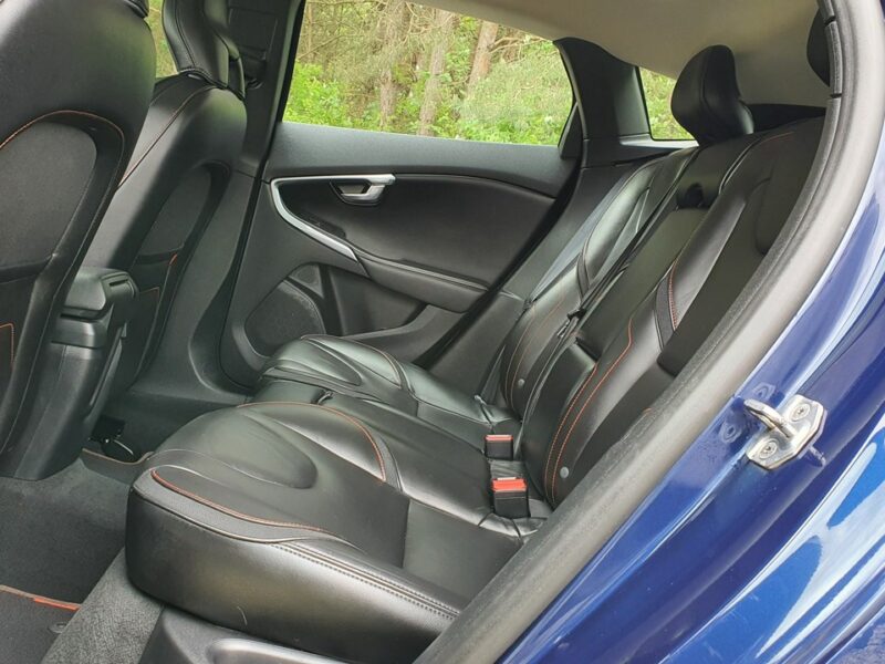 Volvo V40 2.0 D2 120KM # Ocean Race # NAVI # Xenon # Panorama # Skóra # IGŁA !!! II (2012-)