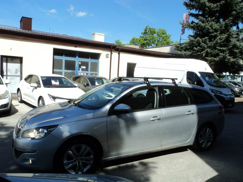 Peugeot 308 sprzedam Peugeot 308diasel T9 (2014-2021)