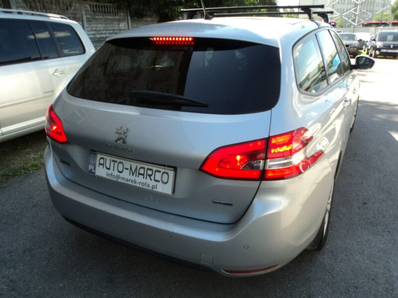 Peugeot 308 sprzedam Peugeot 308diasel T9 (2014-2021)