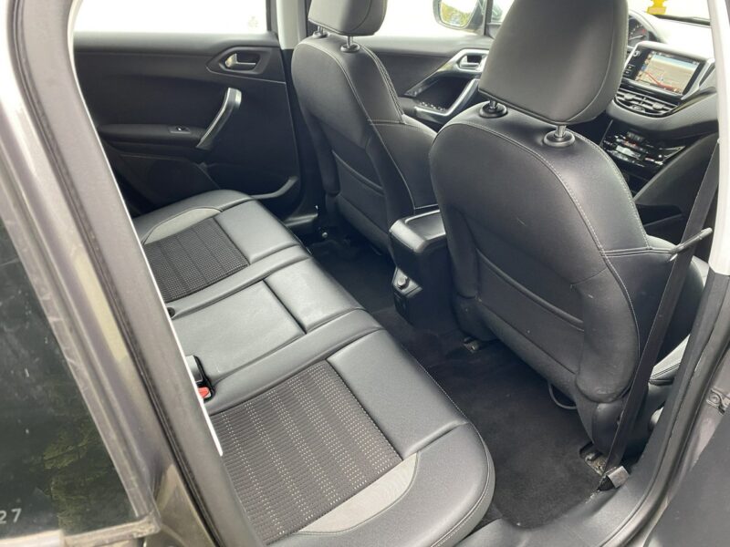 Peugeot 2008 Benzyna, tempomat, nawigacja dotykowa,klimatronik, isofix, hak, parktr I (2013-2019)