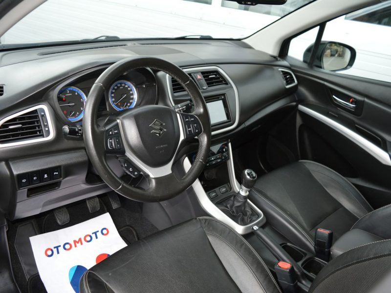Suzuki SX4 S-Cross 1.6 DDiS Serwis Bi-Xenon LED Panoramadach Navi Kamera 175tys.km