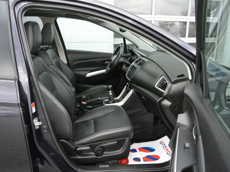 Suzuki SX4 S-Cross 1.6 DDiS Serwis Bi-Xenon LED Panoramadach Navi Kamera 175tys.km