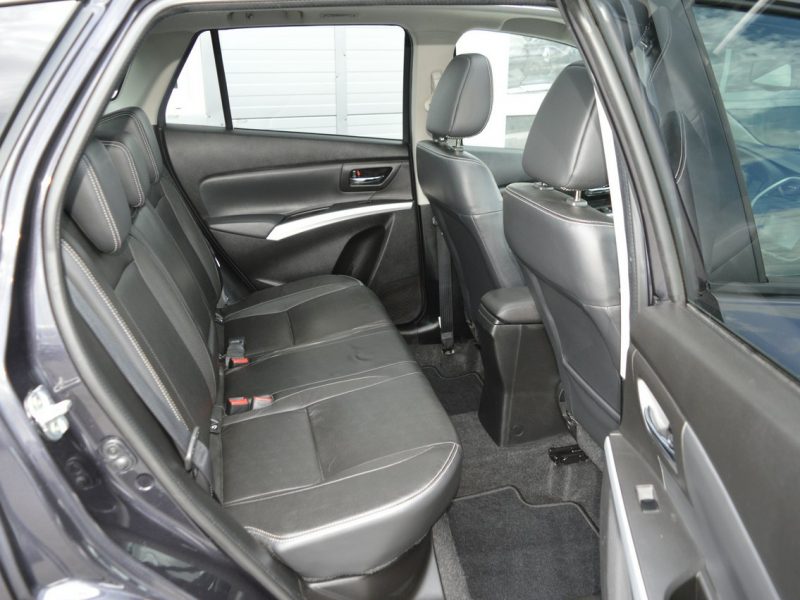 Suzuki SX4 S-Cross 1.6 DDiS Serwis Bi-Xenon LED Panoramadach Navi Kamera 175tys.km