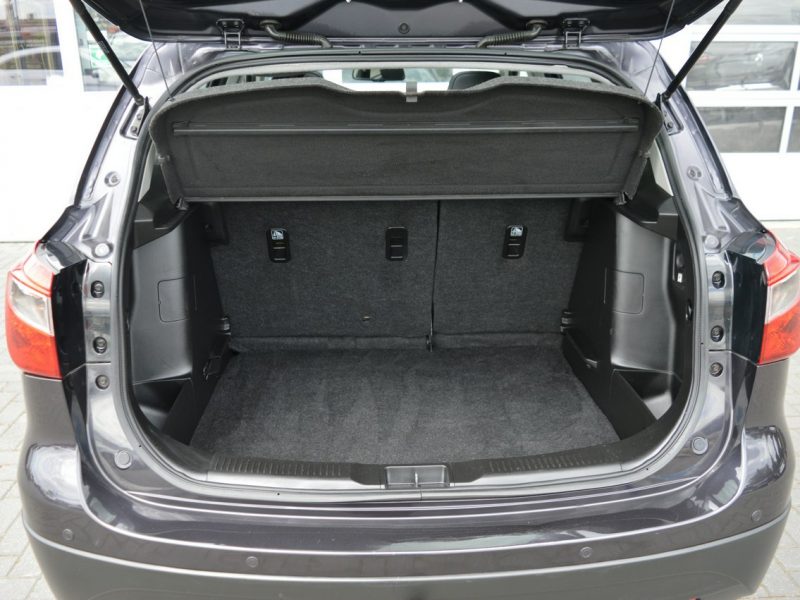Suzuki SX4 S-Cross 1.6 DDiS Serwis Bi-Xenon LED Panoramadach Navi Kamera 175tys.km