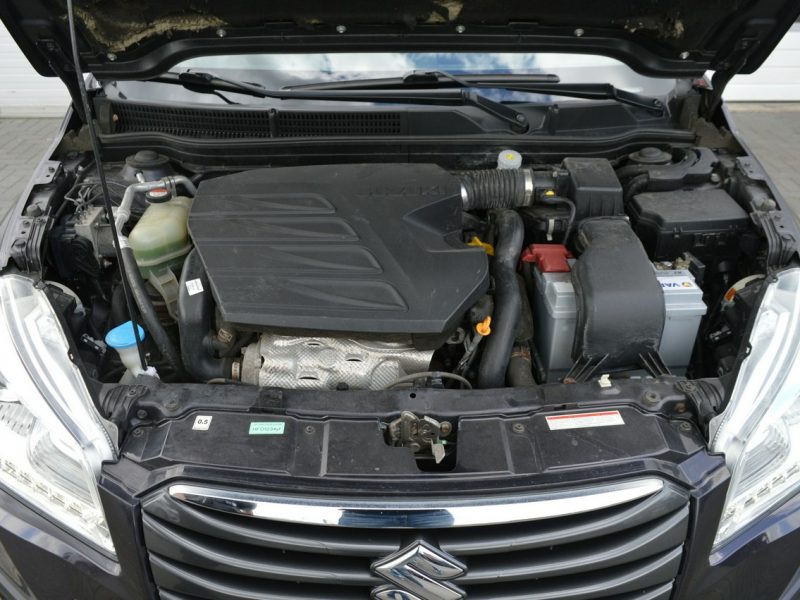 Suzuki SX4 S-Cross 1.6 DDiS Serwis Bi-Xenon LED Panoramadach Navi Kamera 175tys.km