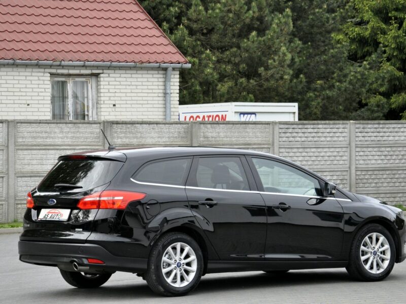 Ford Focus 1,5T 150KM Titanium/LEDy/Serwis/Alufelgi/Navi/AndroidAuto/PodFotele Mk3 (2010-2018)