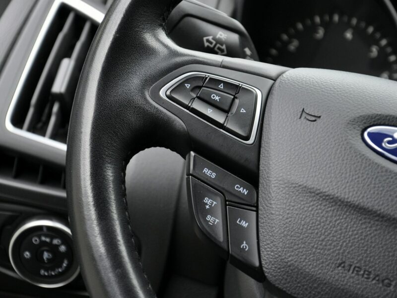 Ford Focus 1,5T 150KM Titanium/LEDy/Serwis/Alufelgi/Navi/AndroidAuto/PodFotele Mk3 (2010-2018)