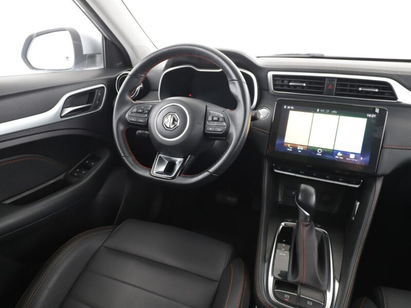 MG ZS Luxury automat skóra virtual LED navi tempomat