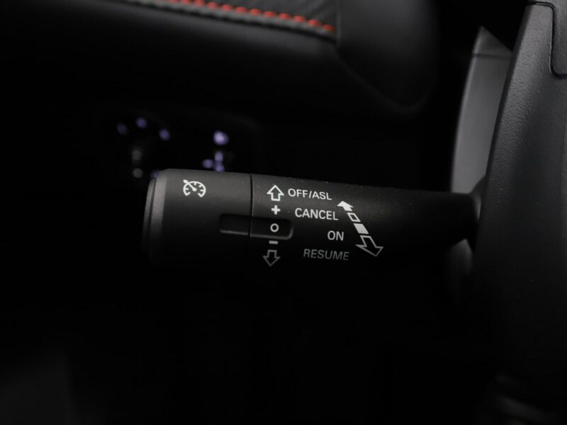 MG ZS Luxury automat skóra virtual LED navi tempomat