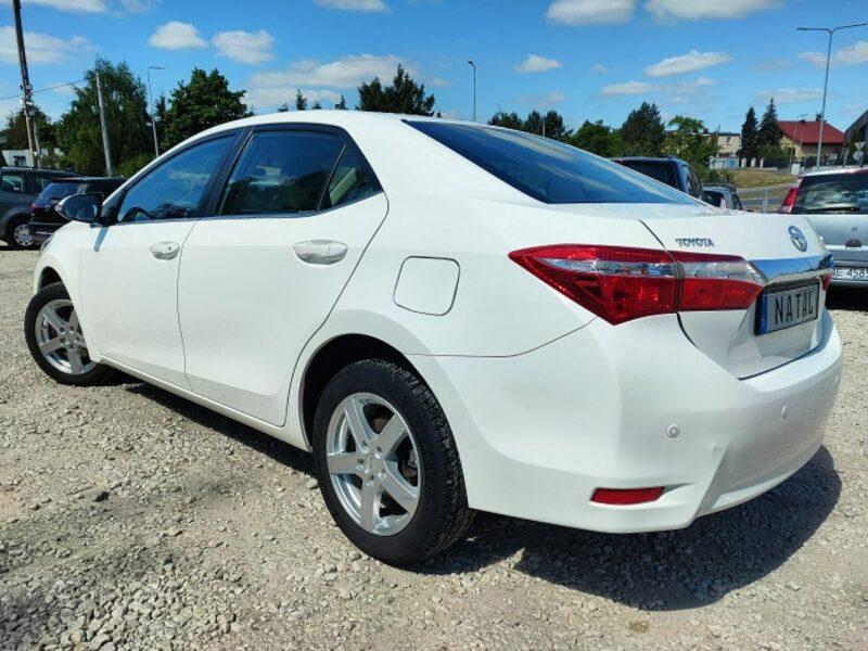 Toyota Corolla Zadbana* Seria E16 (2012-)
