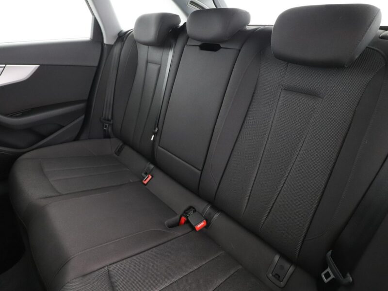 Audi A4 S-Tronic lift LED virtual cocpit navi klima auto (3 strefy) czujniki p B9 (2015-)