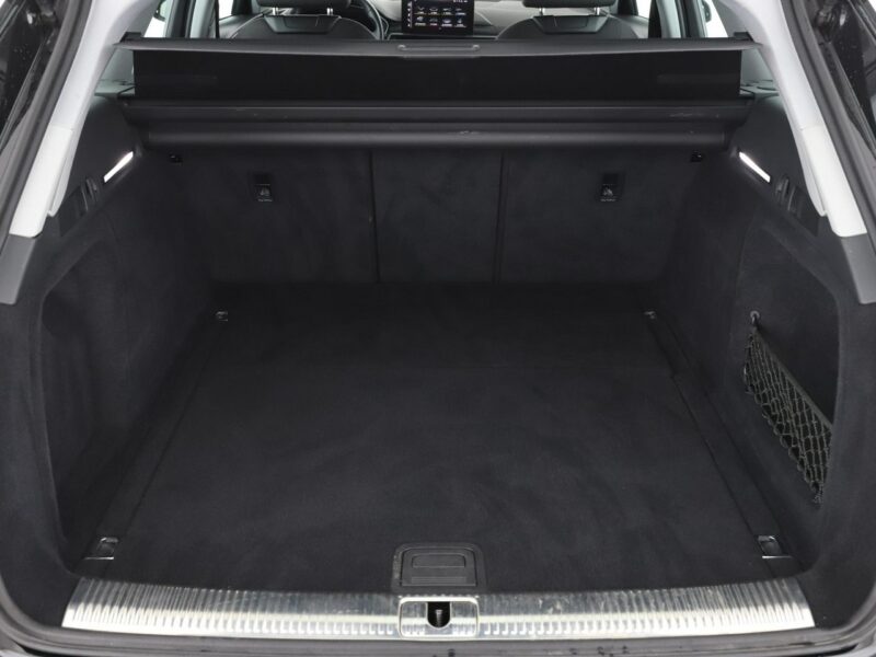 Audi A4 S-Tronic lift LED virtual cocpit navi klima auto (3 strefy) czujniki p B9 (2015-)