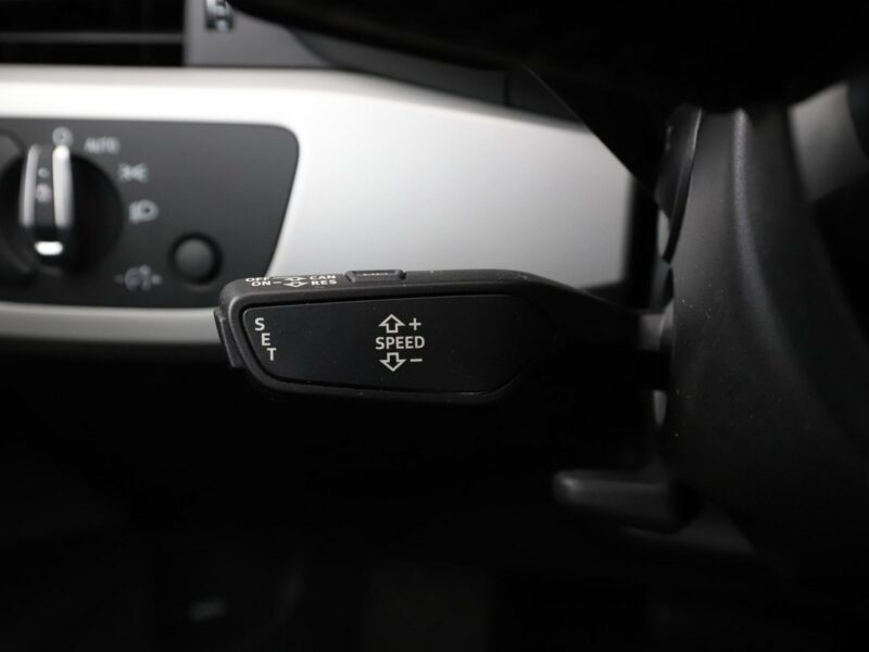 Audi A4 S-Tronic lift LED virtual cocpit navi klima auto (3 strefy) czujniki p B9 (2015-)