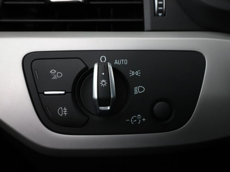 Audi A4 S-Tronic lift LED virtual cocpit navi klima auto (3 strefy) czujniki p B9 (2015-)