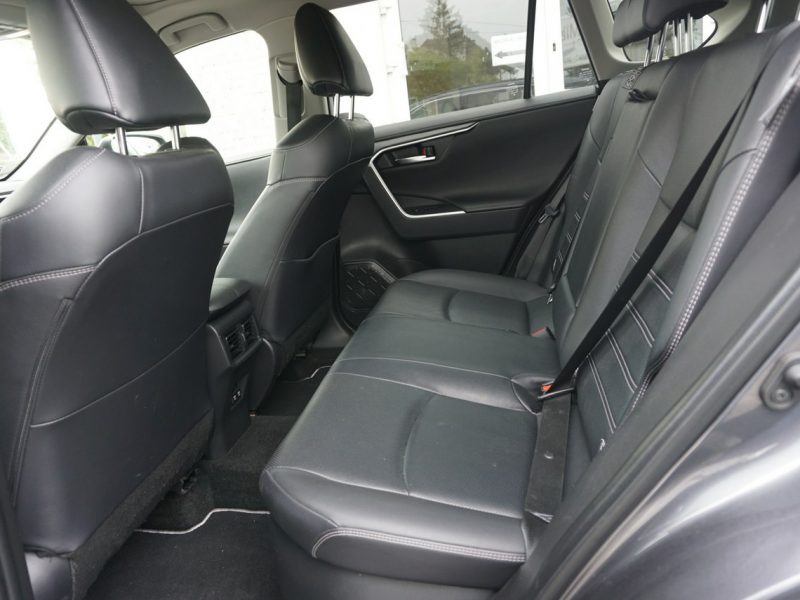 Toyota RAV-4 polski salon, faktura VAT, bogate wyposażenie V (2018)