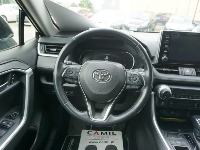 Toyota RAV-4 polski salon, faktura VAT, bogate wyposażenie V (2018)