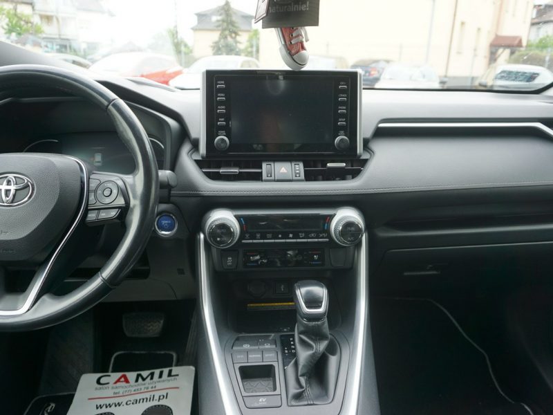 Toyota RAV-4 polski salon, faktura VAT, bogate wyposażenie V (2018)