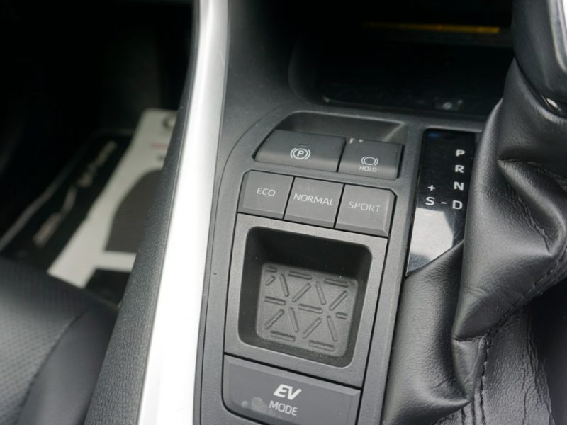 Toyota RAV-4 polski salon, faktura VAT, bogate wyposażenie V (2018)