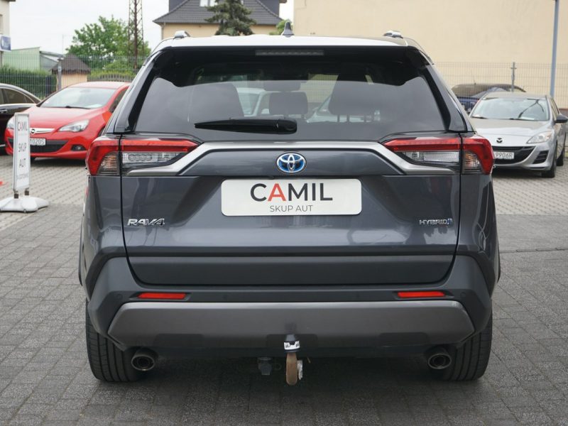 Toyota RAV-4 polski salon, faktura VAT, bogate wyposażenie V (2018)