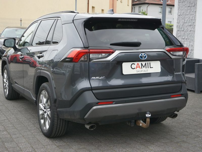 Toyota RAV-4 polski salon, faktura VAT, bogate wyposażenie V (2018)