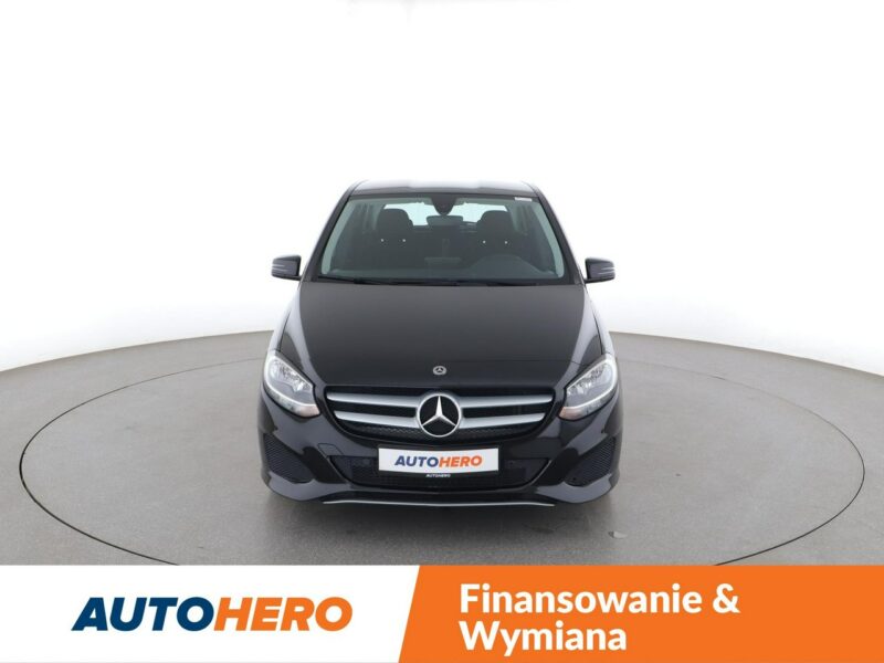 Mercedes B 160 klima auto czujniki parkowania multifunkcja hak W246 (2011-)