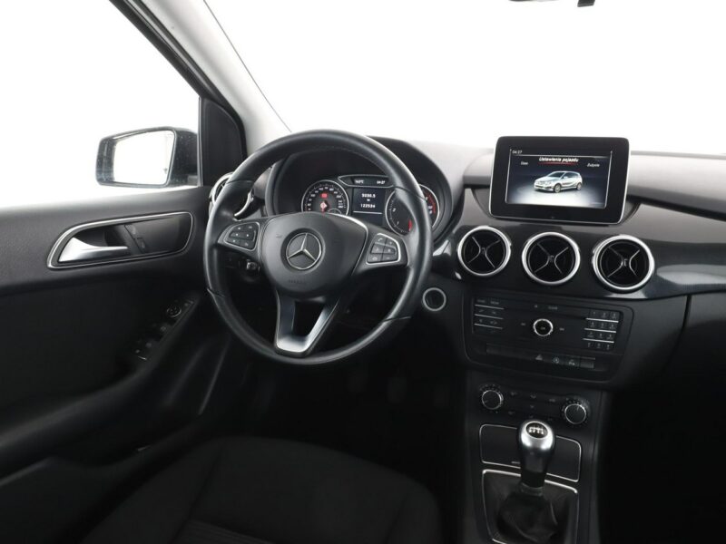 Mercedes B 160 klima auto czujniki parkowania multifunkcja hak W246 (2011-)