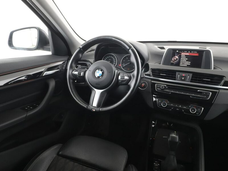 BMW X1 4x4 automat full LED sportowe fotele półksóra navi czujniki parkowania II (F48) (2015-)