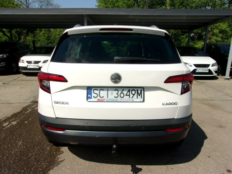 Škoda Karoq Klimatronic 2x, Hak, CarPlay/AndroidAuto, Panorama, Alcantara
