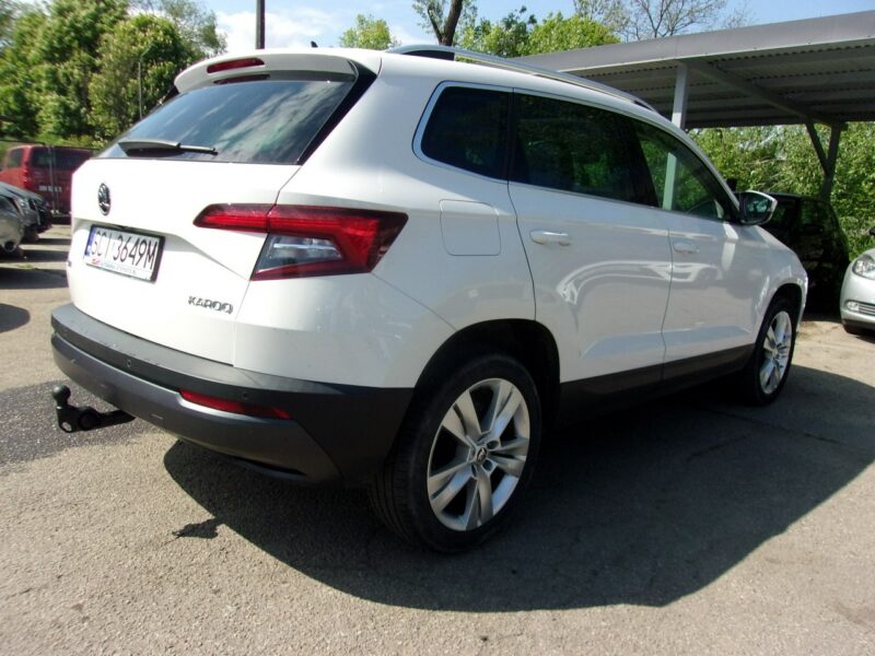 Škoda Karoq Klimatronic 2x, Hak, CarPlay/AndroidAuto, Panorama, Alcantara