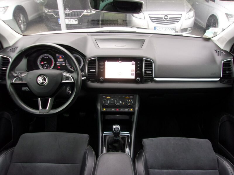 Škoda Karoq Klimatronic 2x, Hak, CarPlay/AndroidAuto, Panorama, Alcantara