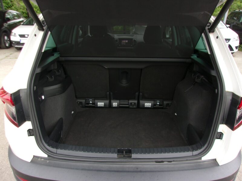 Škoda Karoq Klimatronic 2x, Hak, CarPlay/AndroidAuto, Panorama, Alcantara