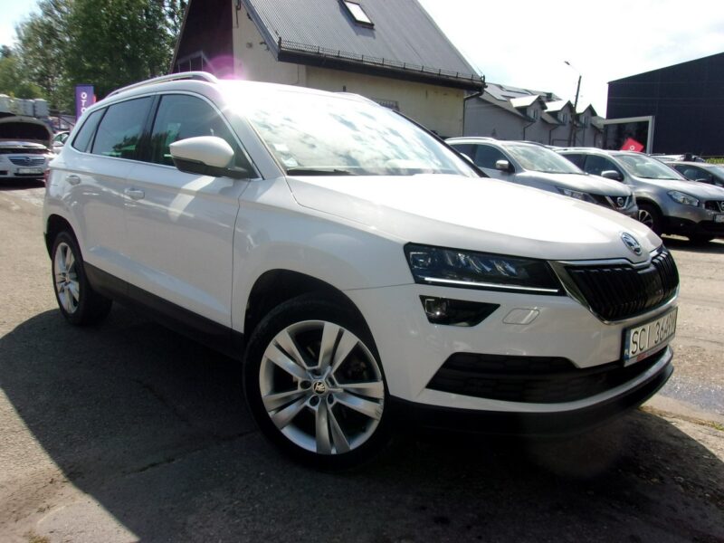 Škoda Karoq Klimatronic 2x, Hak, CarPlay/AndroidAuto, Panorama, Alcantara