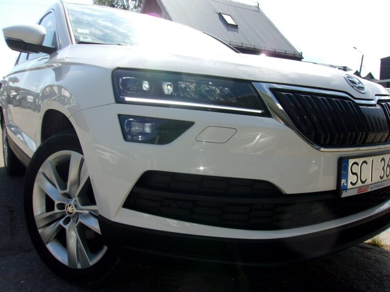 Škoda Karoq Klimatronic 2x, Hak, CarPlay/AndroidAuto, Panorama, Alcantara