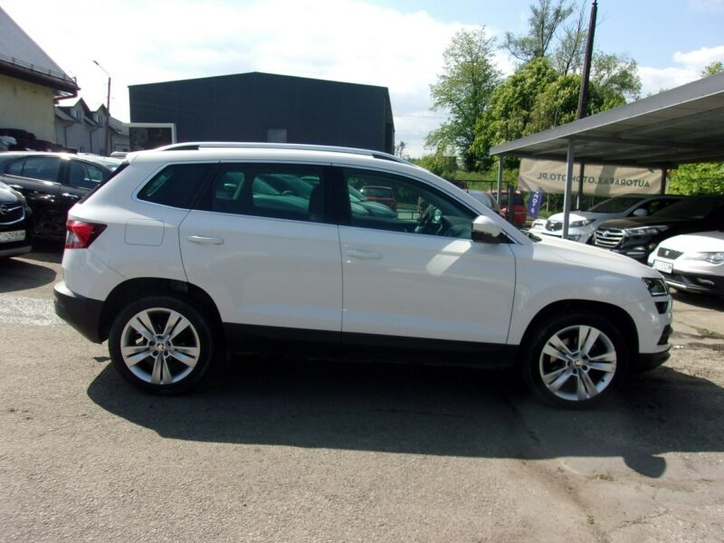 Škoda Karoq Klimatronic 2x, Hak, CarPlay/AndroidAuto, Panorama, Alcantara