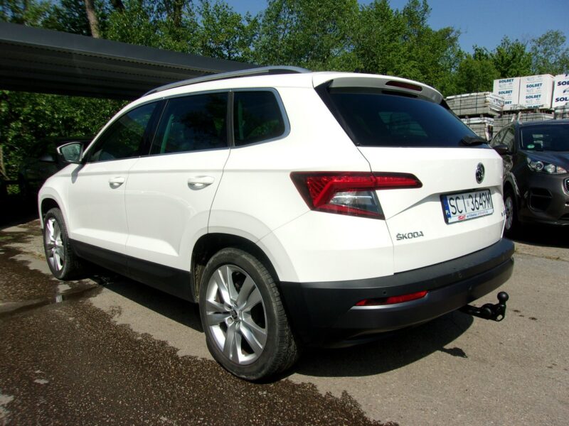 Škoda Karoq Klimatronic 2x, Hak, CarPlay/AndroidAuto, Panorama, Alcantara