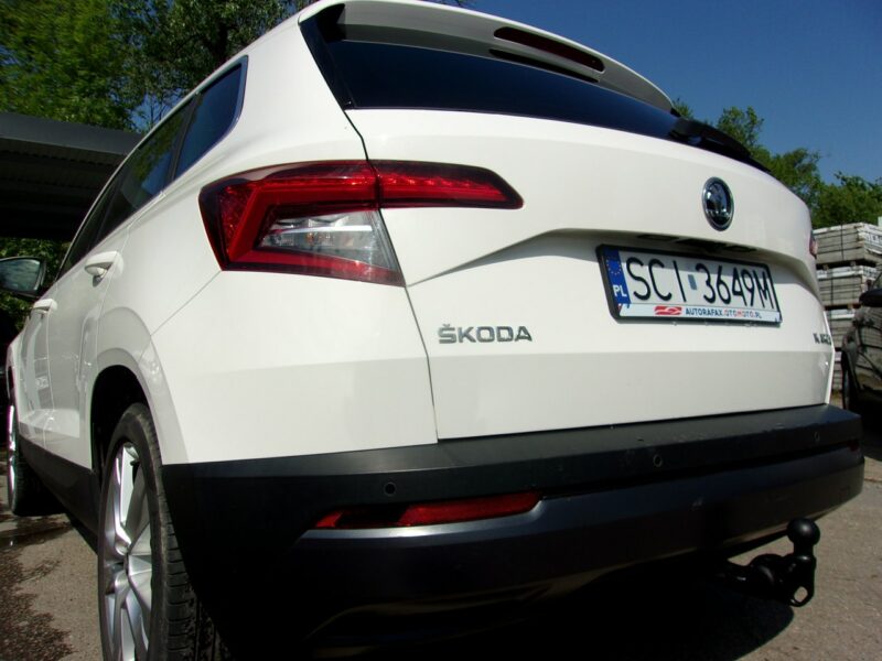 Škoda Karoq Klimatronic 2x, Hak, CarPlay/AndroidAuto, Panorama, Alcantara