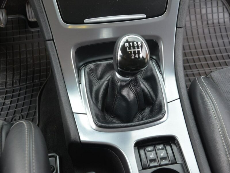 Ford Mondeo Titanium Bi-xenon Skóry Ledy Duża Navi Convers 2xParkt Relingi Mk4 (2007-2014)